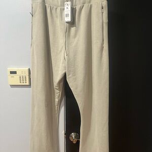 Adidas Tan Sweatpants Relaxed Fit Open Bottoms